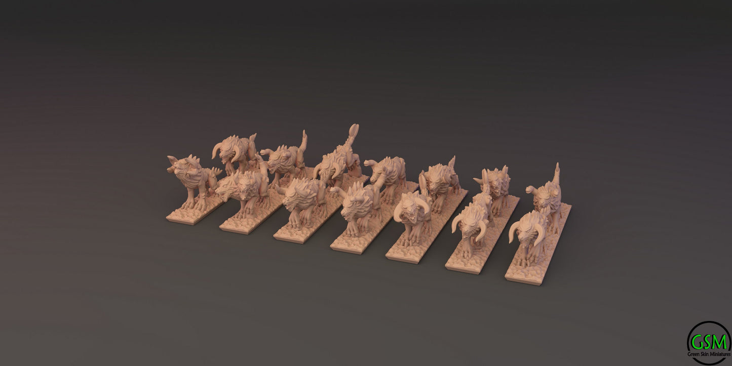 Beastmen 10mm Resin Wargaming Miniatures - Chaos Hounds - For tabletop and war games - Greenskin Miniatures